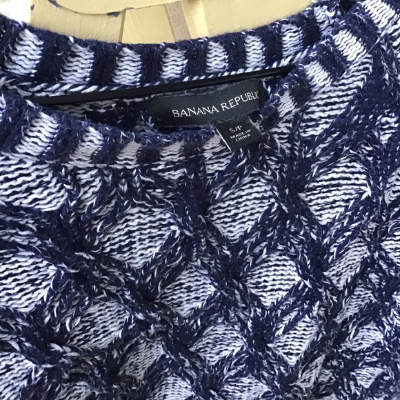 Banana Republic Navy Sweater - Picture 3 of 4